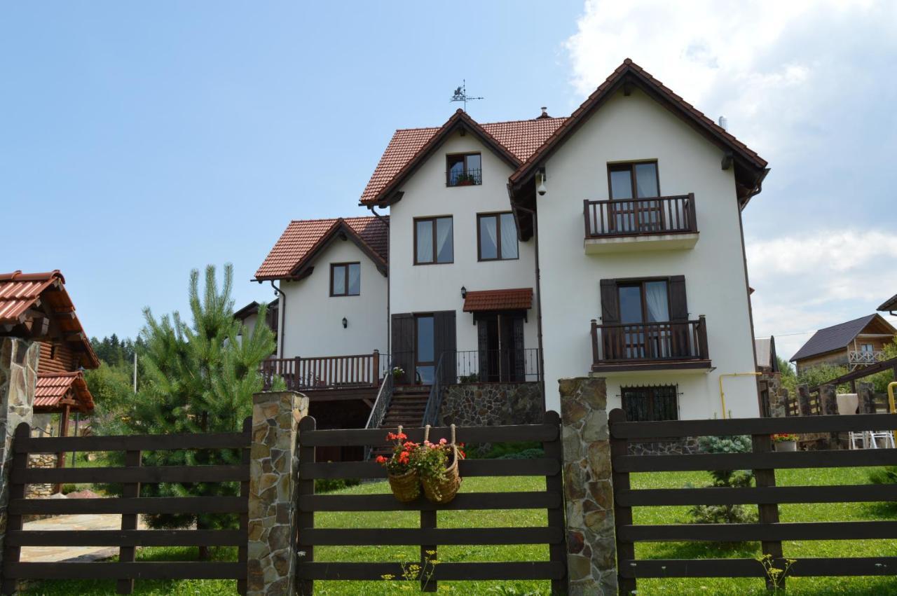 Villa Zoryany Dvir Skhidnytsia Esterno foto